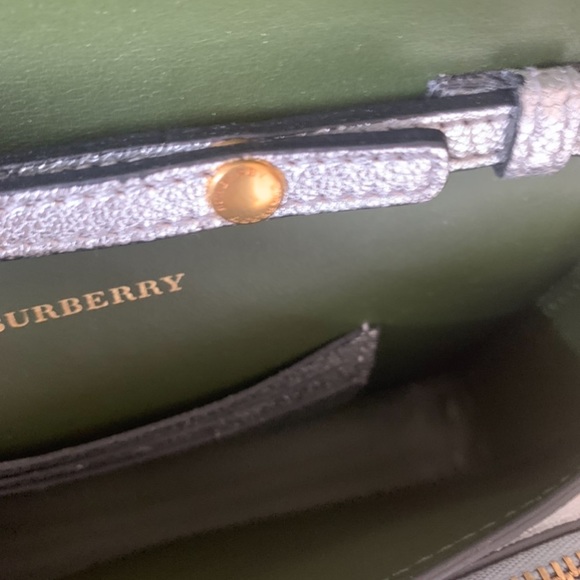 Burberry D-ring bag. New with tag - Picture 5 of 5